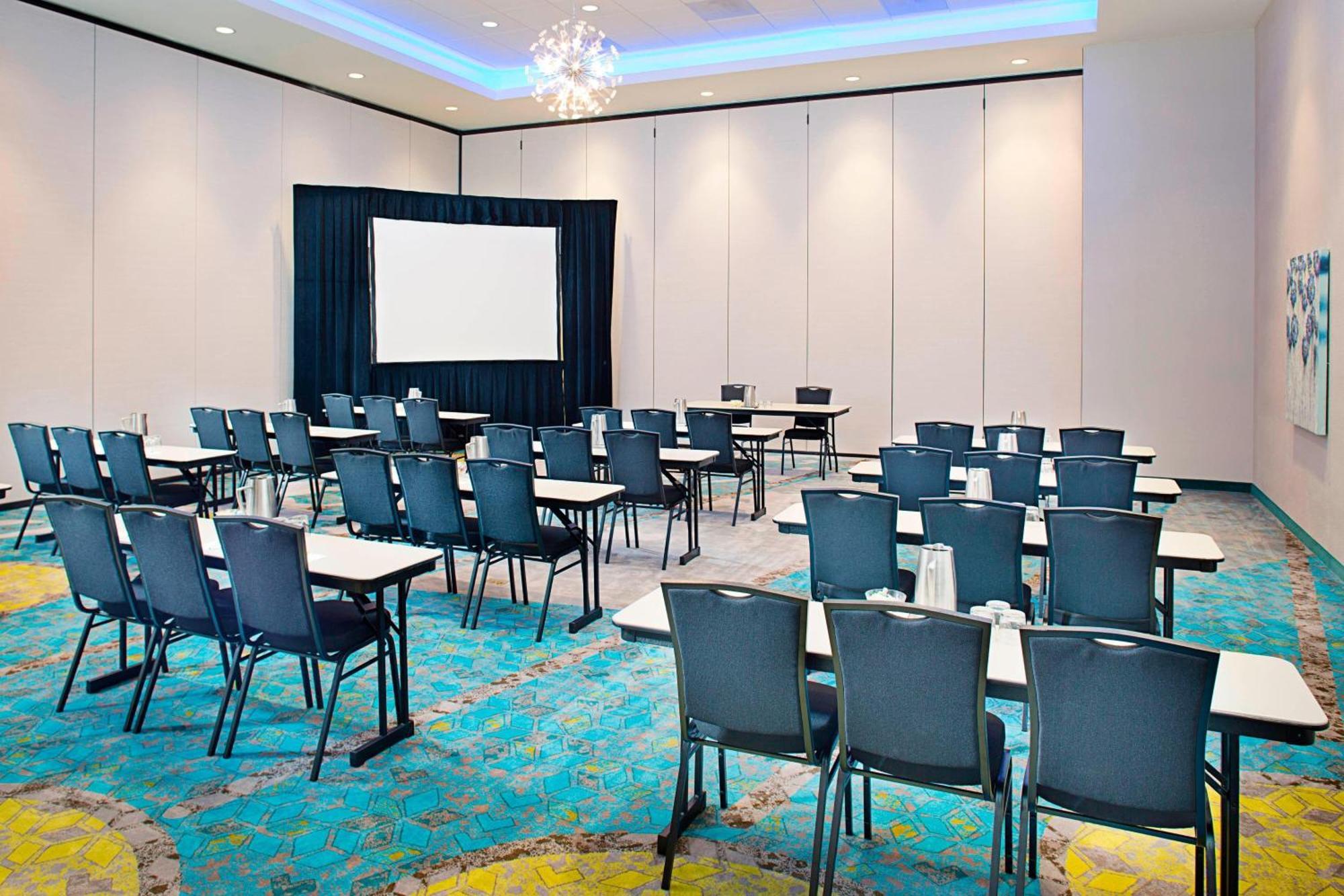 Courtyard By Marriott Dallas Carrollton And Carrollton Conference Center Extérieur photo